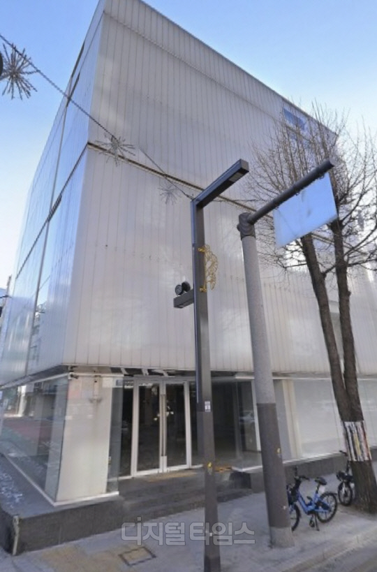 서울 강남구 가로수길 아만시오 오르테가 인디텍스 회장이 매각한 빌딩 [네이버 거리뷰]